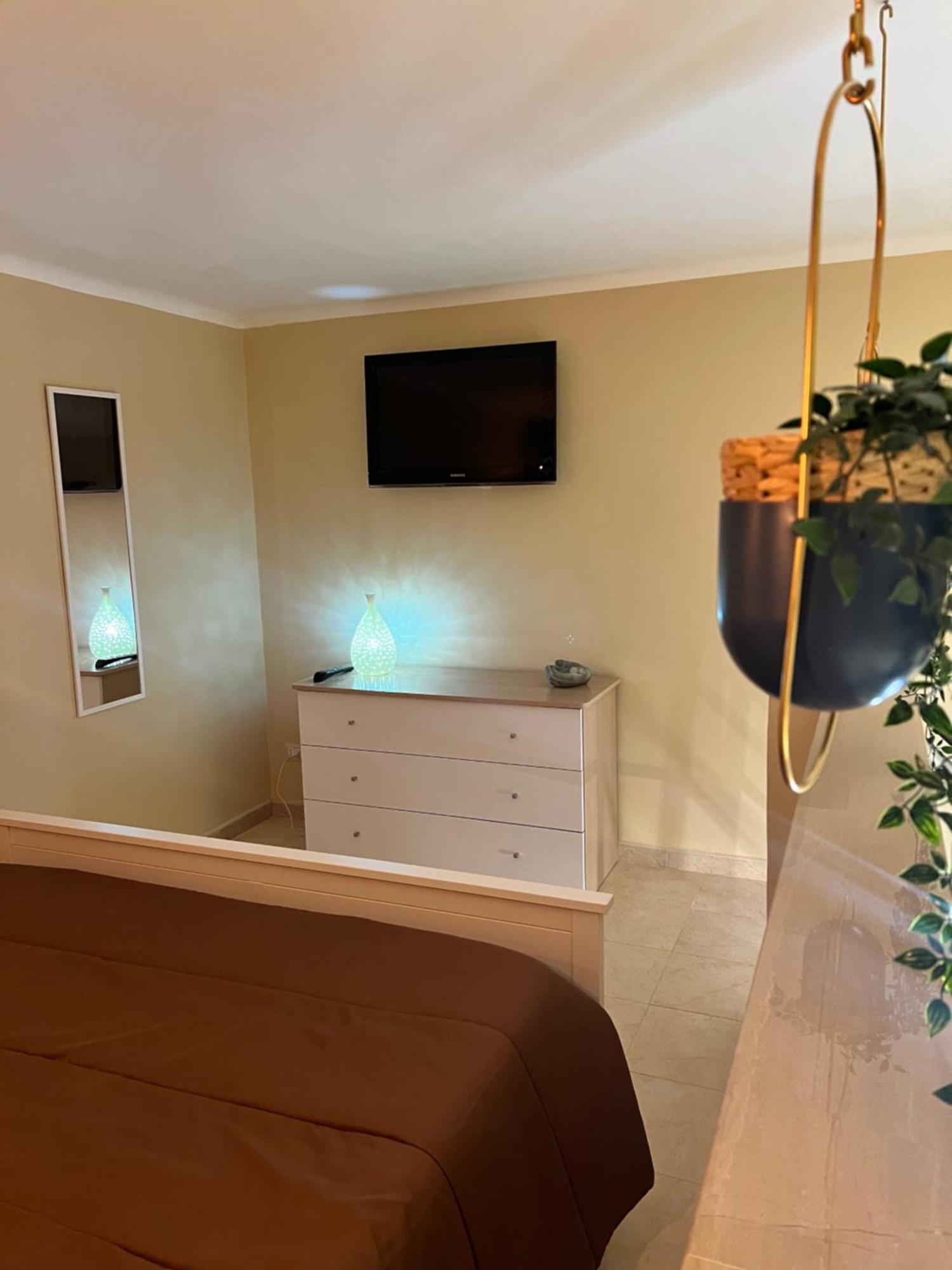 Piazzetta 42 Holiday Room Trani Zewnętrze zdjęcie